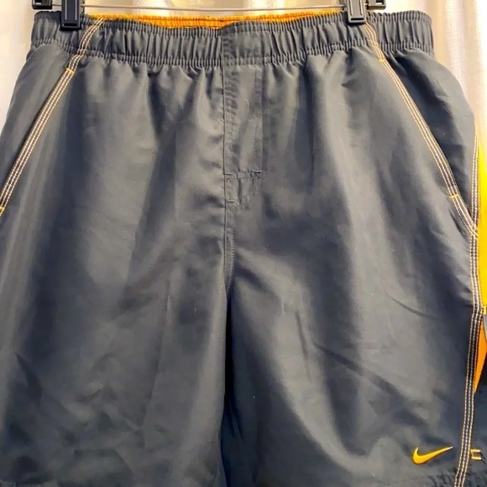 Nike Men’s Core Velocity Volley Shorts Swim Trunks Size Large
